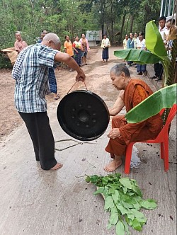 บุญกองหด